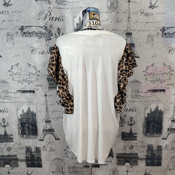 Leopard Sleeve Graphic Women's Tee - Picture 2 of 7